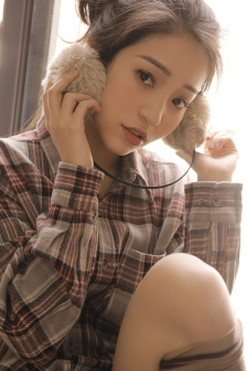 丰满白嫩的大屁股哺乳期偷吃少妇